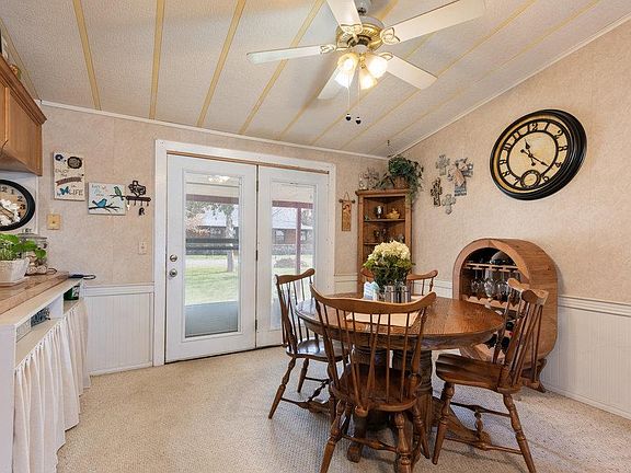 4th image of 704 County Road 136b