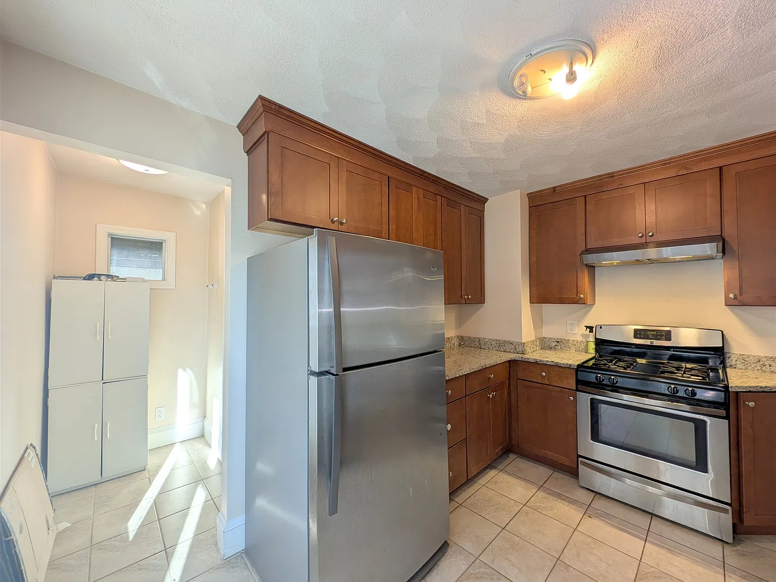 1 bed, 900 sqft, $3,000 — Photo 4