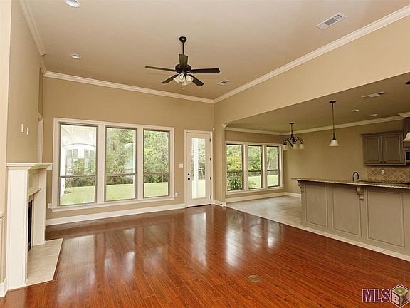 3rd image of 4891 Harbor Ln