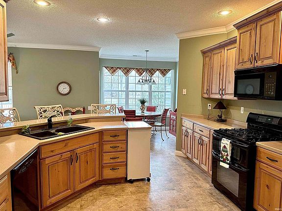 4th image of 3808 N Wyngate Ct