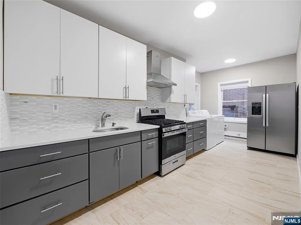 1-2 Hilliard Avenue, Edgewater, NJ 07020 — Photo 3