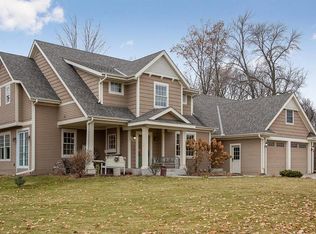 1707 Oakpointe Dr, Waconia, MN 55387