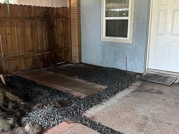 3rd image of 8435 Vogue Ln