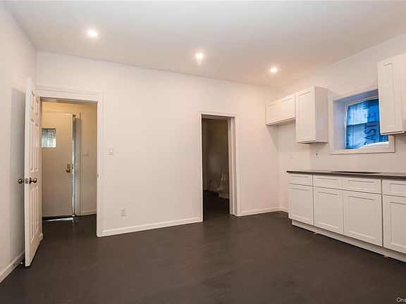 4th image of 4259 Bronxwood Ave