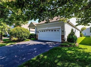 551 Stone Manor Dr, Somerset, NJ 08873