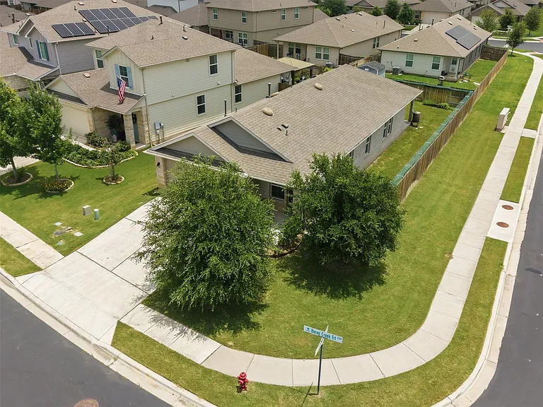 233 Baron Creek Trl — Photo 3