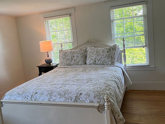 3rd image of 24 Old Sheepscot Rd #2