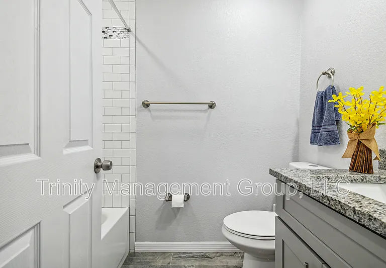 380 Jeru Blvd #5 — Photo 16