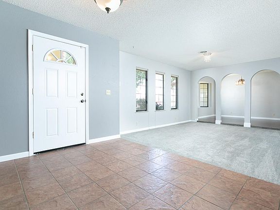 4th image of 31 Ashley Dr