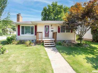 1002 25th Avenue Court, Moline, IL 61265