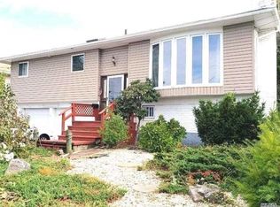 153 Harris Dr, Oceanside, NY 11572