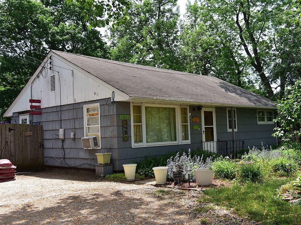 2nd image of 20847 W Park Ave #20843