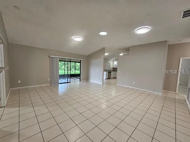 10148 Pink Carnation Ct — Photo 3