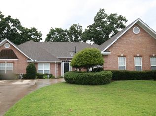 1215 Lesley Ln, Longview, TX 75604