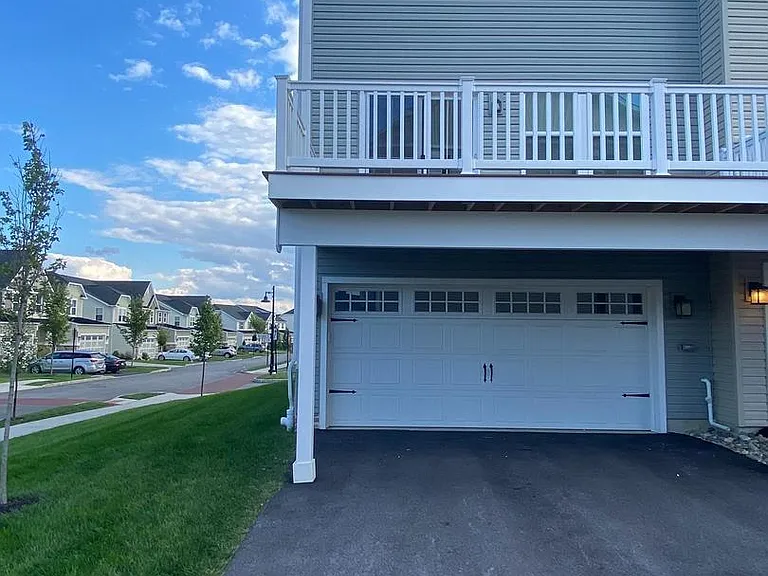 619 Holywell Dr — Photo 15