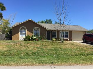 858 Rostock Cir NW, Palm Bay, FL 32907