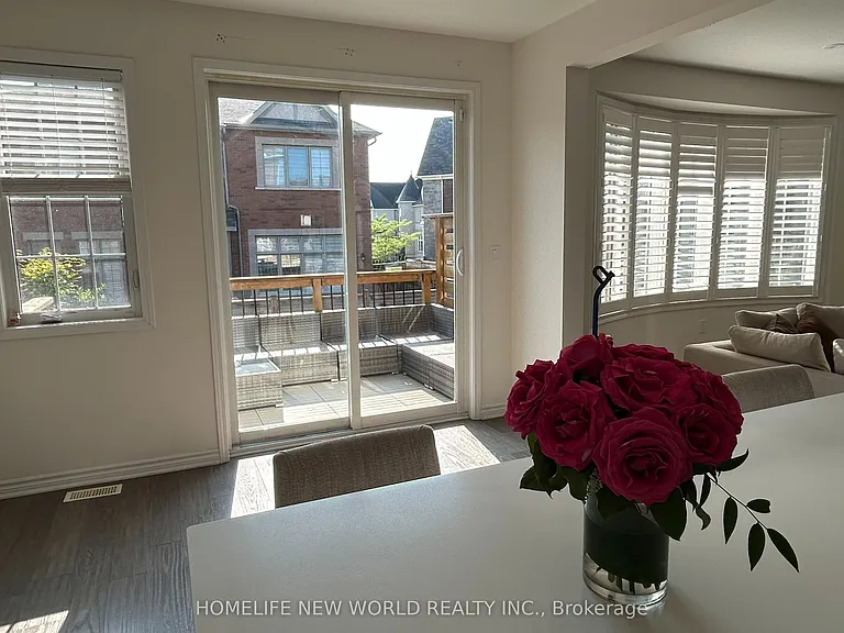 46 Major Cres — Photo 16