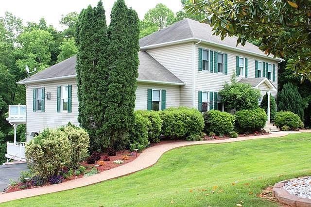 1st image of 860 Lakemount Dr