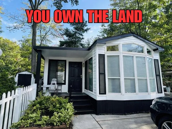 2757 Owens Dr Unit 57, Houghton Lake, MI 48629