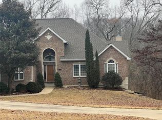 28 Falling Leaf Dr, Lake Saint Louis, MO 63367