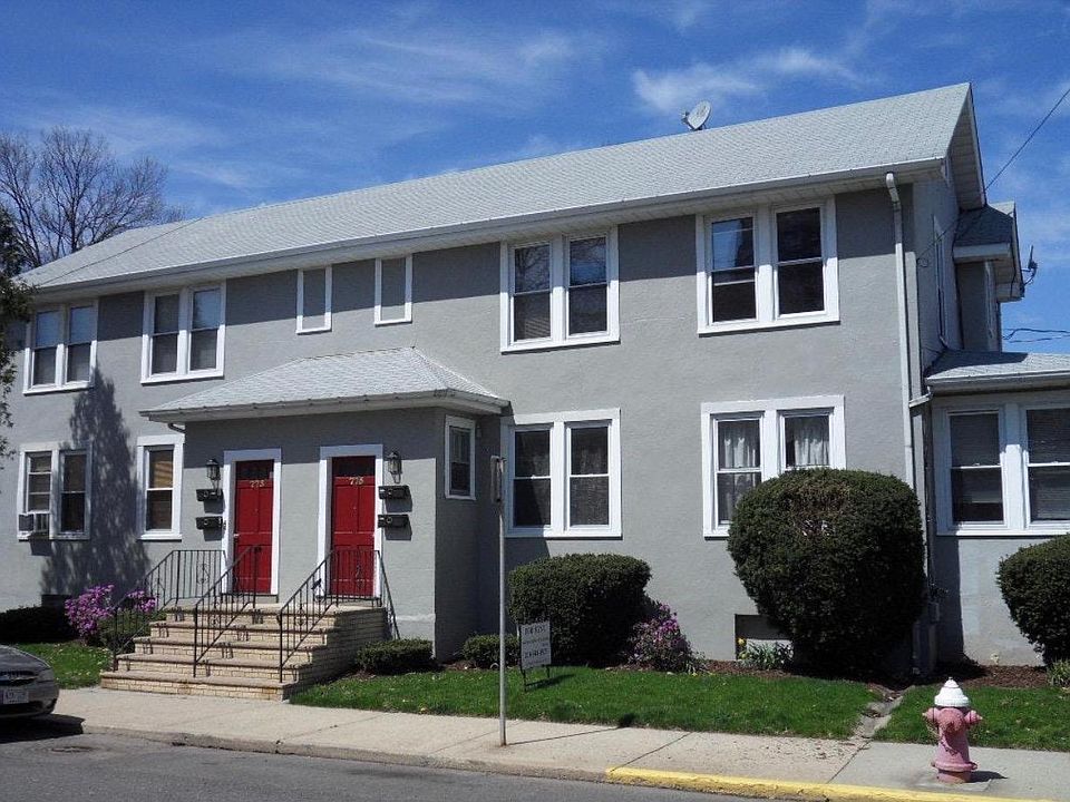 1st image of 773 Florence Pl