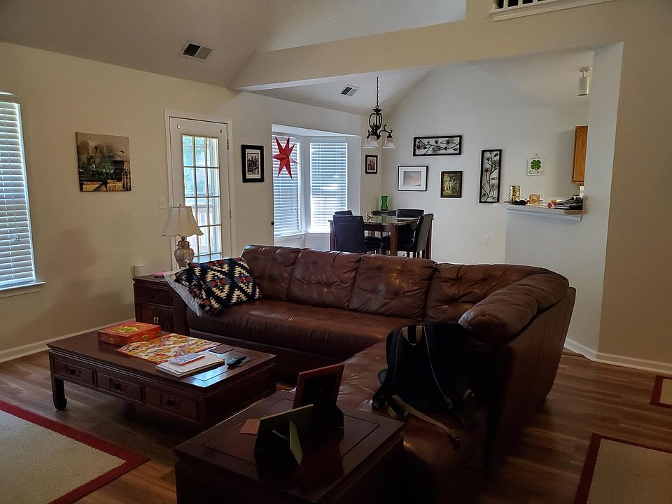 1st image of 507 Robin Hood Dr