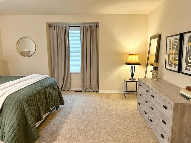 554 S Elm St — Photo 15