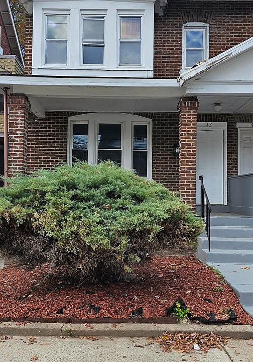 1st image of 43 Laurel Ave