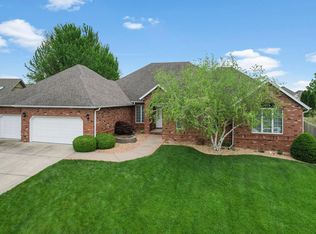 3320 E Fox Grape St, Springfield, MO 65804