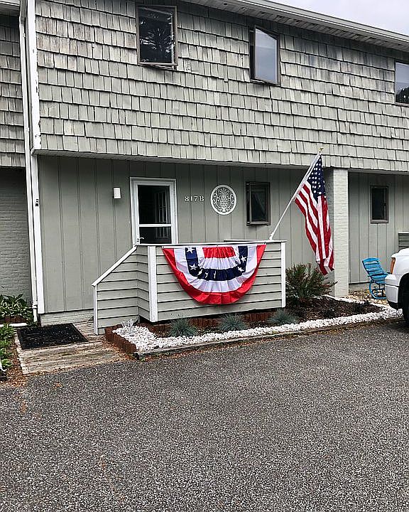 1st image of 817B Beach Haven Dr