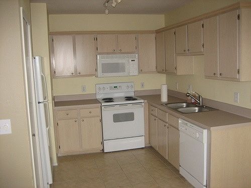 4th image of 1701 The Greens Way APT 2022