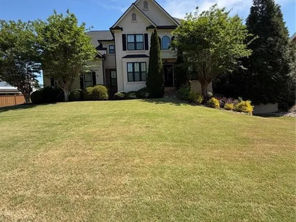 1080 Jennifer Oaks Dr, Alpharetta, GA 30004