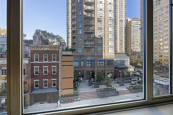 Rented by Miriam Izsak Realty  LLC | media 12