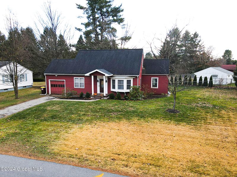2nd image of 36 Woodlawn Avenue