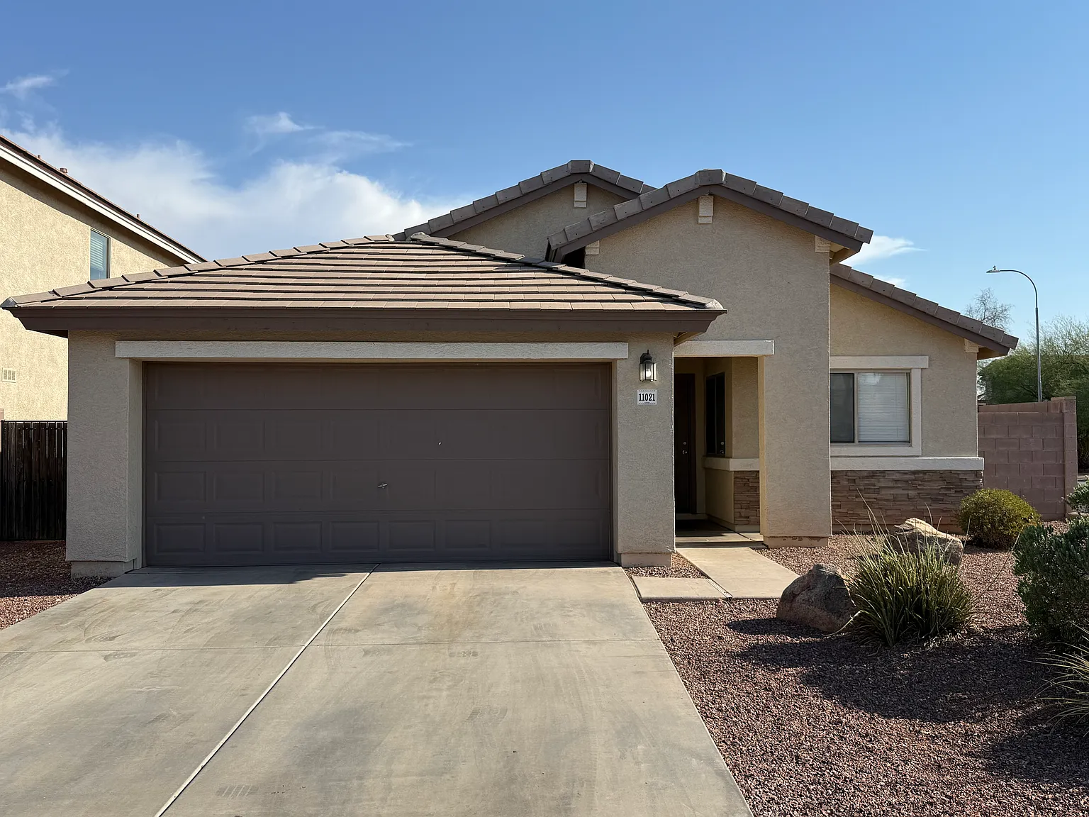 3 bed, 1319 sqft, $1,800 — Photo 1