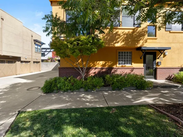 2117 S St Unit 203, Sacramento, CA 95816