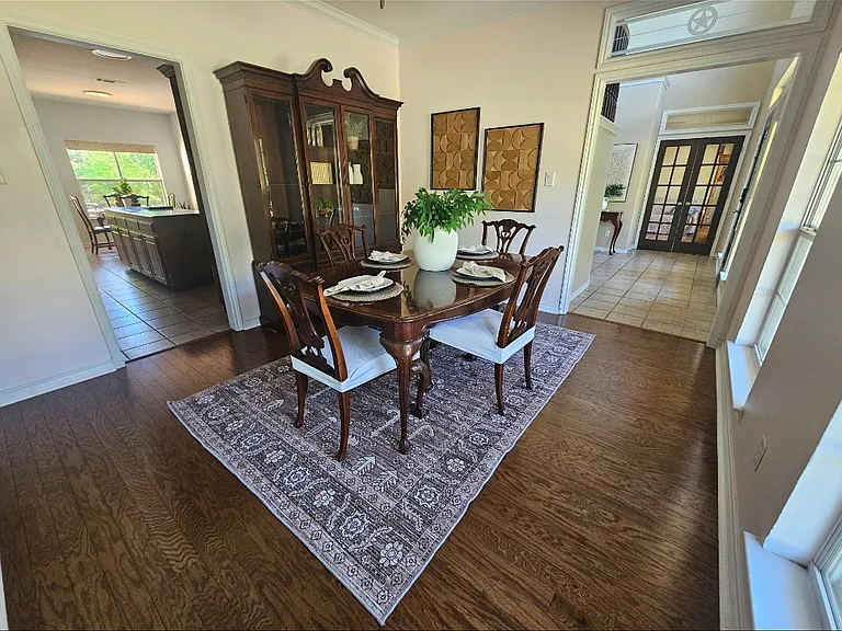 1060 Great Oaks — Photo 11