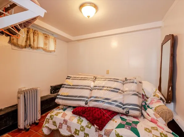 1405 East 233rd Street image 23 of 31