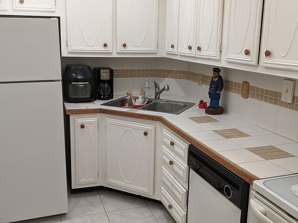 1st image of 3125 Oakland Shores Dr