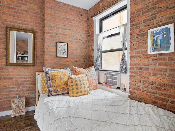 24 Avenue A, New York, NY