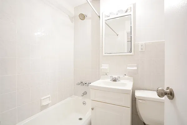Rented by Anchor Associates | media 5