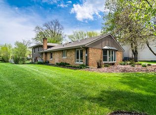 6411 Garfield Ave, Burr Ridge, IL 60527