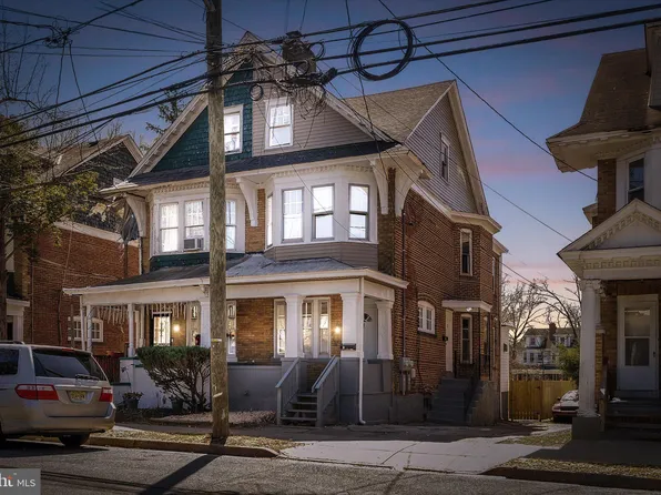 57 Sanhican Dr, Trenton, NJ 08618