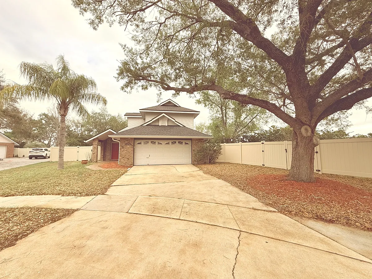 Front curb view of Home from cul-de-sac - 14508 Musket Fire Ln