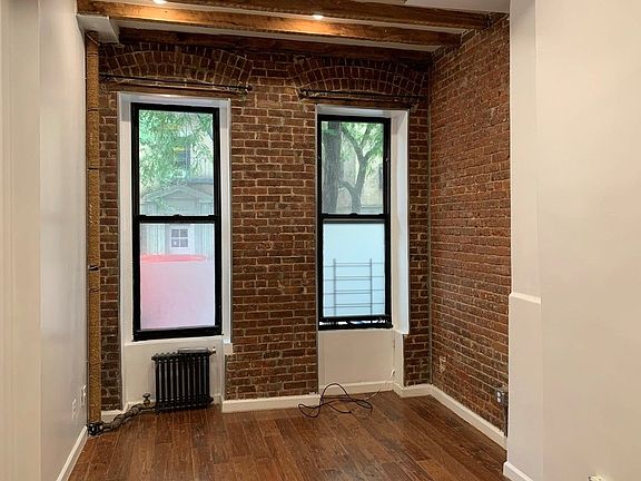 2nd image of 544 W 49th St APT 4