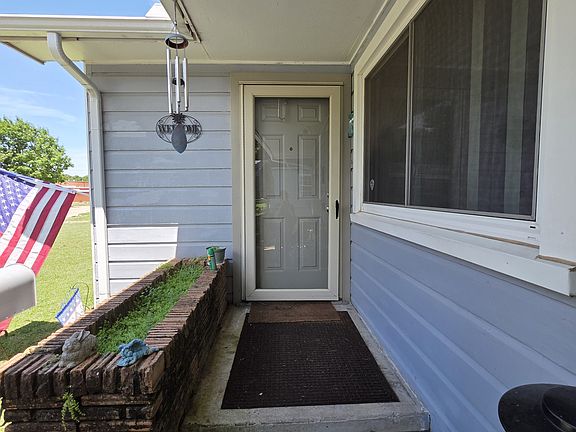 4th image of 603 E Robert S Kerr Blvd