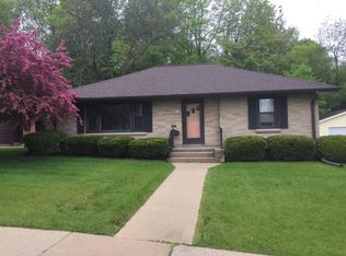 736 S 7th Ave, West Bend, WI 53095