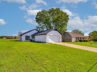406 Roosevelt Ave, Terrell, TX 75160