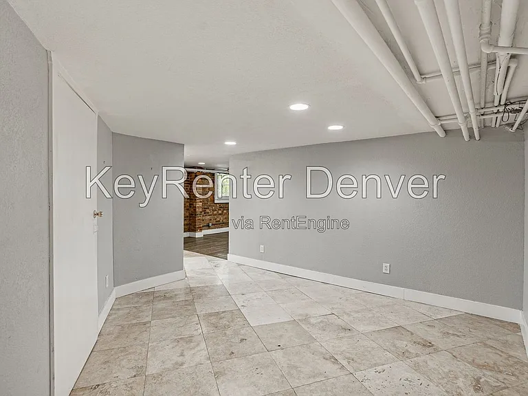 945 N Washington St #100 — Photo 6