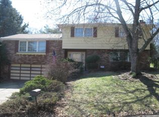 9 Ridgecrest Dr, Pittsburgh, PA 15235